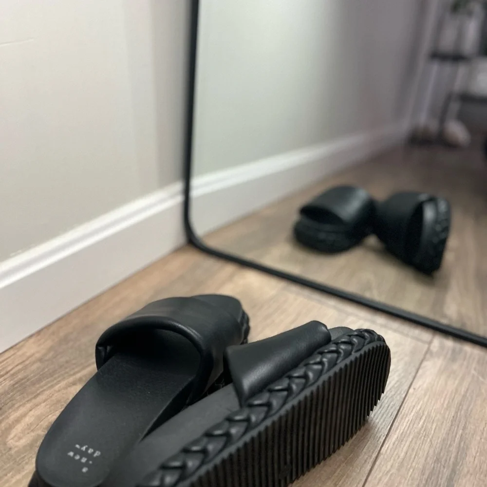 Black Braided Slide Sandals - Picture 5 of 7